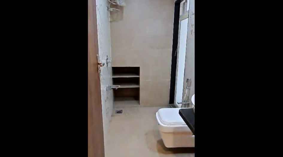 Sanghvi-Nesta-Gallery-Actual-Flat-Common-Toilet